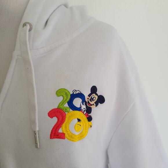 Disney Parks Walt Disney World 2020 Sweatshirt White Hooded Mickey Women 1X - Picture 5 of 14